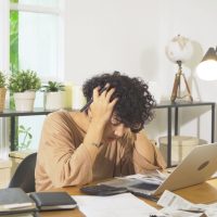 Who-cannot-earn-from-freelancing-pic